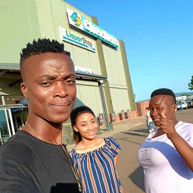 King Monada appreciates his wives and children