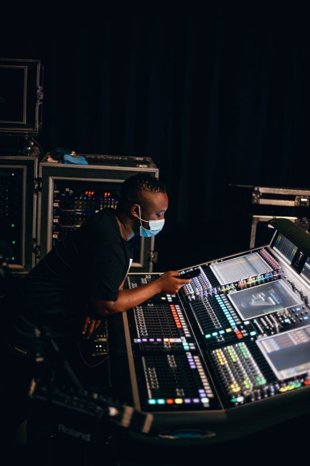 Pics: DJ Shimza shows-off his R3.6 million DJ Desk
