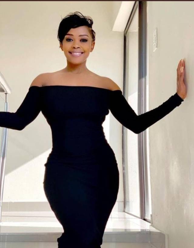 Pics: Thembi Seete stunning snaps leaves Mzansi confused about her age