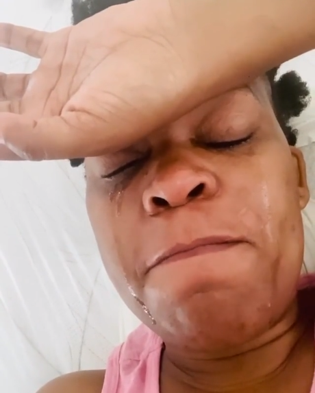 Watch: Zodwa Wabantu in tears as her aunty dies of COVID-19