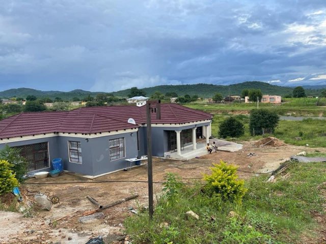 Makhadzi Builds A Beautiful House For Her Mother