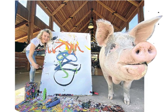 A pig painted this portrait of Prince Harry and it sold for R50,000