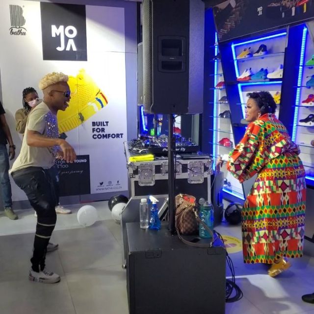 Watch: Somizi Mhlongo and Lerato Kganyago serve dance moves in East Rand Mall