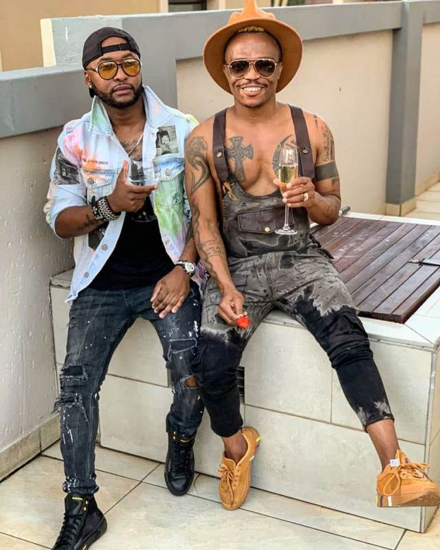 Somizi show off his MANH00D while Dancing with Vusi Nova – Video