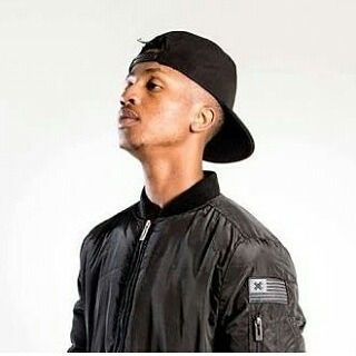 Mzansi star Emtee reveals how much he earned per month from Ambitiouz Entertainment