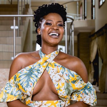 Actress Zenande Mfenyana gives relationship advice