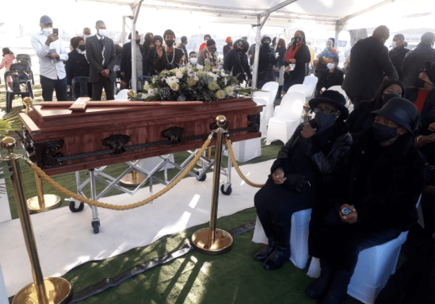 Brenda Fassie’s sister Lindiwe laid to rest – Pictures