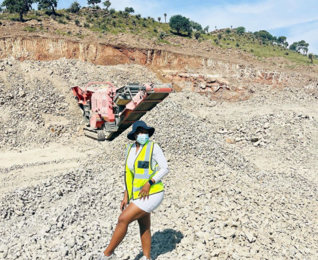 PICS: FROM ACTING TO CONSTRUCTION, FORMER ISIBAYA ACTRESS ASAVELA MNGQITHI IS MAKING BIG MOVES