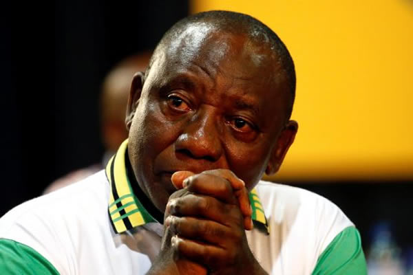 DRAMA – President Ramaphosa's iPad stolen live on air (VIDEO)