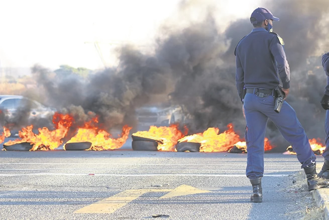 #KZNShutdown – KZN Government authorities call for calm amid fiery protests