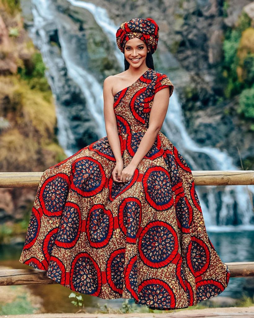 Watch: DR MUSA MTHOMBENI PAYS LOBOLA FOR FORMER MISS SA LAURIE LIESL