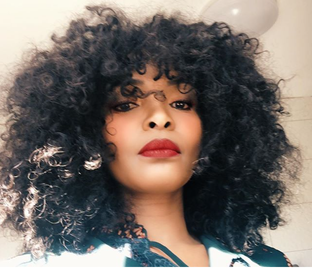 SIMPHIWE DANA MOURNS DEATH OF HER MOTHER