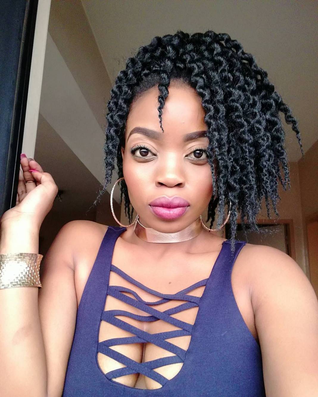 Vocalist Zanda Zakuza takes Nomcebo Zikode’s place on Master KG’s international tour – Mzansi react