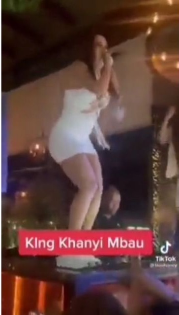 Video of Khanyi Mbau singing shiyi’indoda eDubai at a party has Mzansi talking