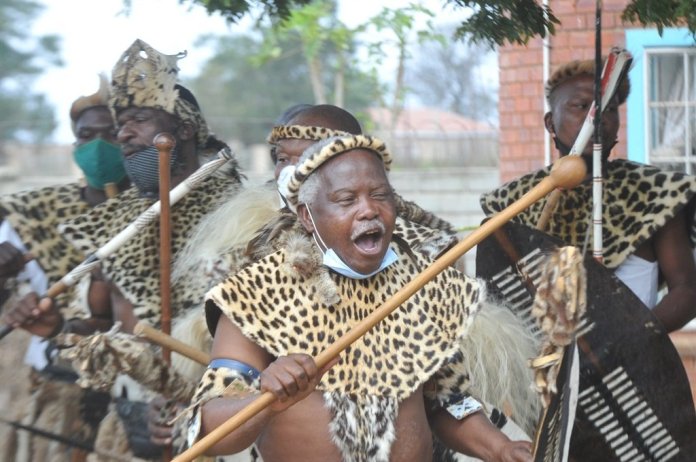 King Misuzulu kaZwelithini oversees his first reed dance festival ...