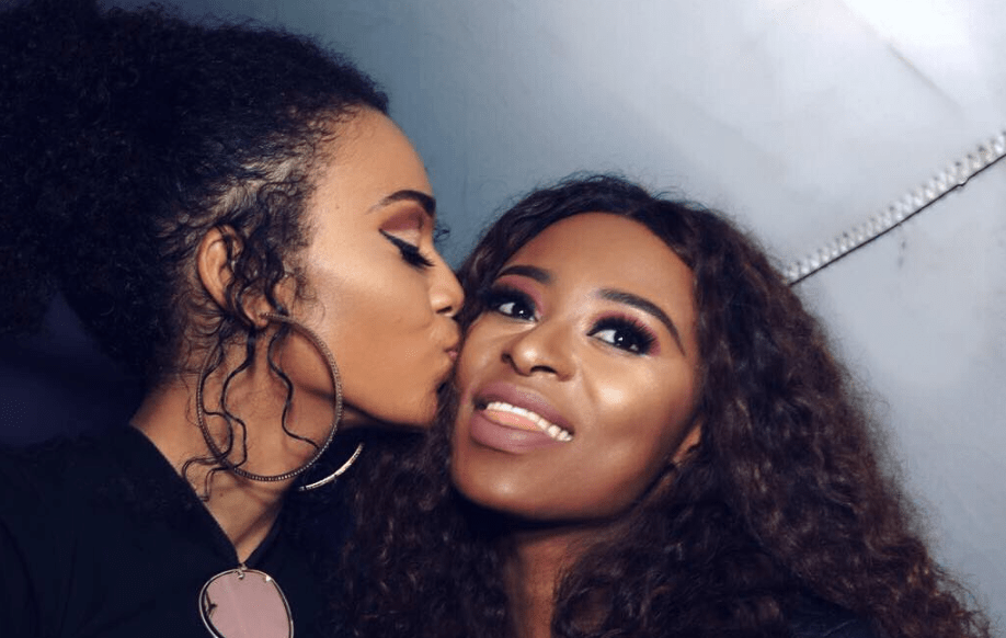 Video of DJ Zinhle and Pearl Thusi’s cosy moment has Mzansi talking