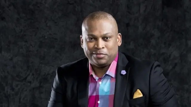 Soccer fans intensify calls for SABC to reinstate Robert Marawa