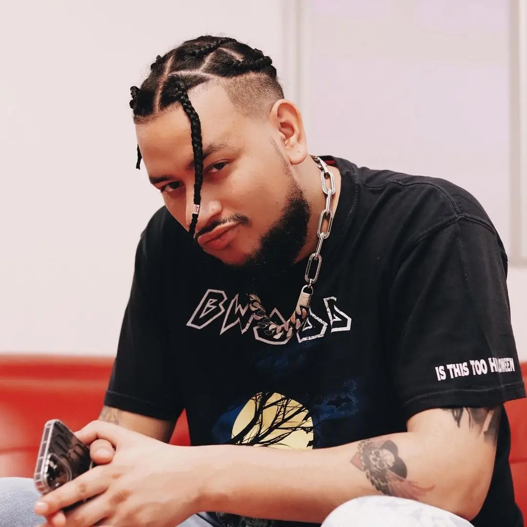 AKA gushes over special gift from his fans – Photo
