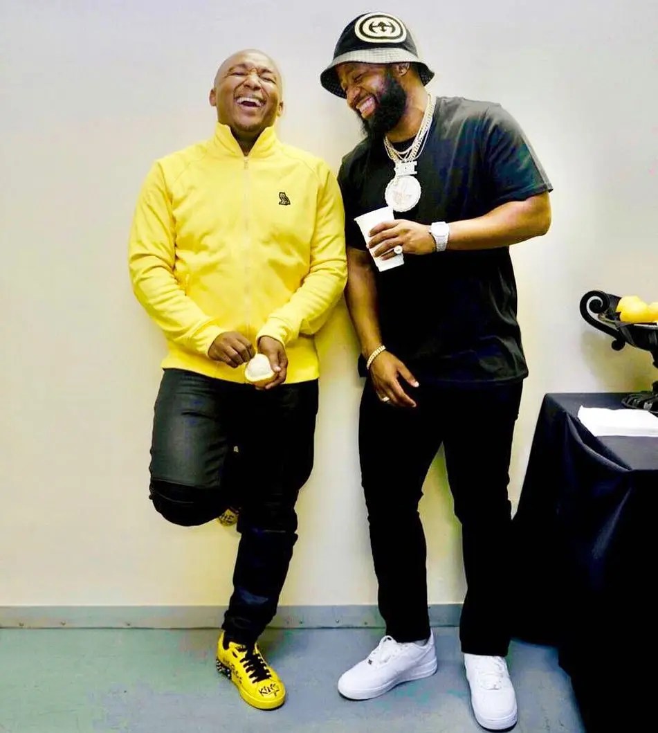 Cassper Nyovest blesses his manager with a new Rolex wristwatch – Video