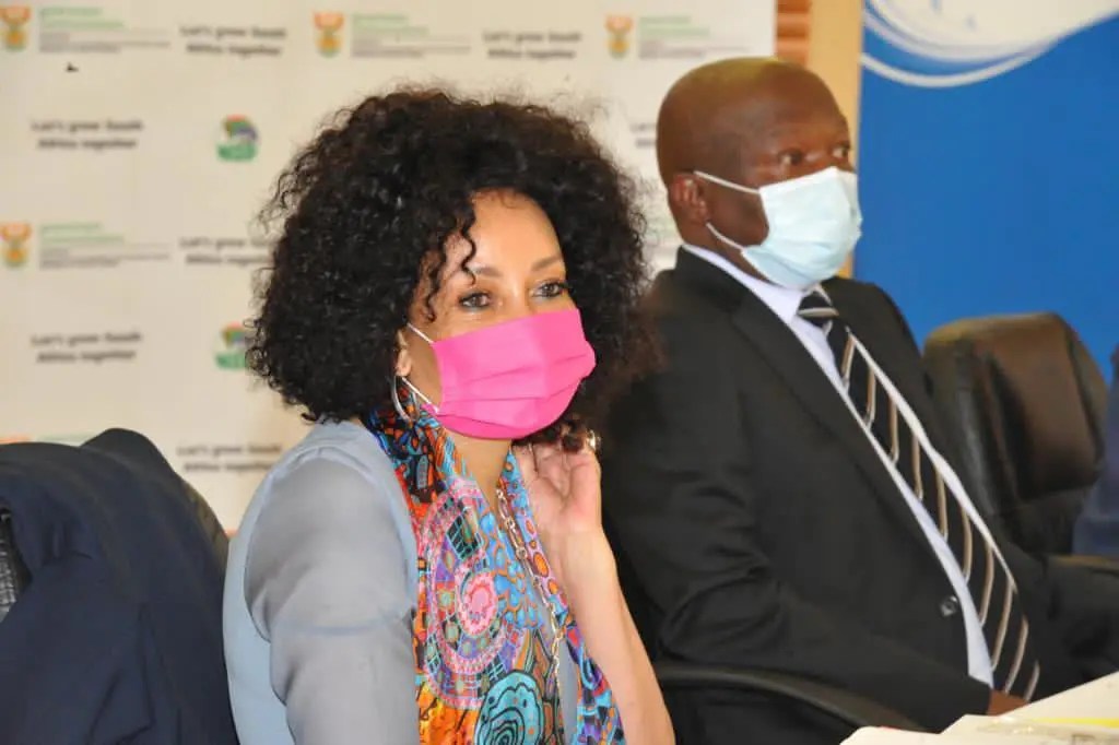 Tourism Minister Lindiwe Sisulu pushes for lifting of travel ban against SA