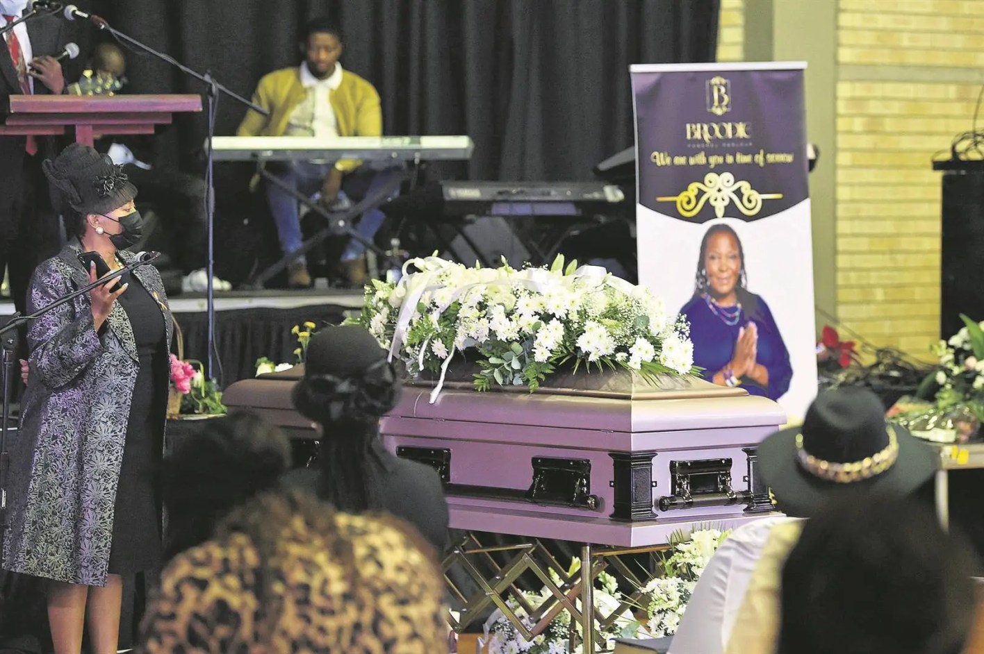 Photos: Inside Mam’ Angie Diale’s touching funeral – Husband, daughter break