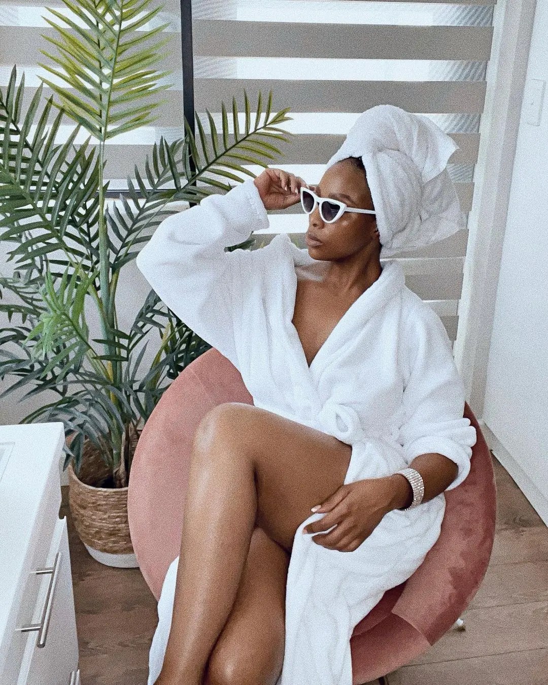 Photos: Pearl Modiadie sets the internet ablaze with major body goals