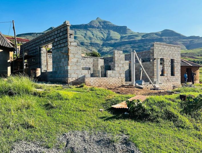 Big Zulu rebuilding his grandmother’s mud house where he was born – Photos