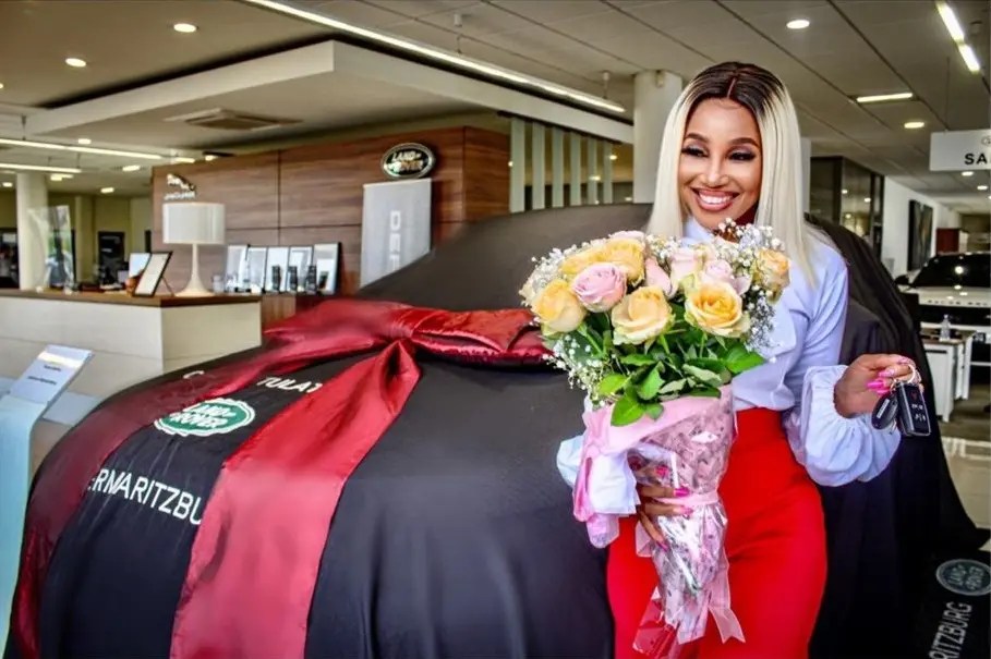 Actress Princess Nyalleng shows off brand new luxury Range Rover – VIDEO