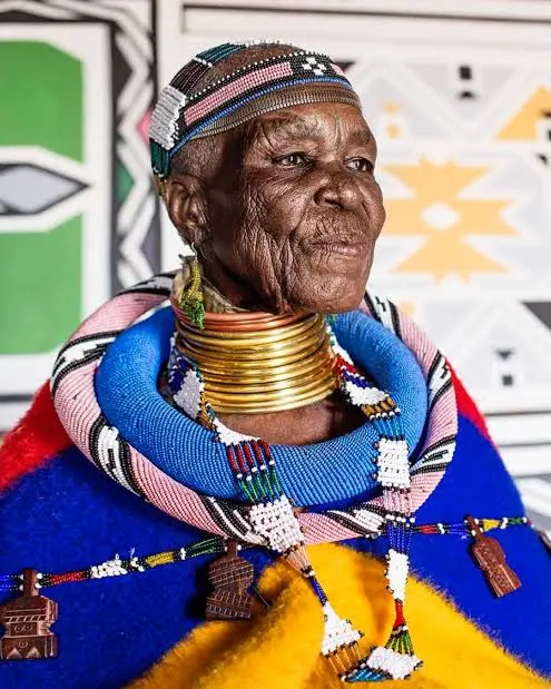 Breaking: Ndebele artist Esther Mahlangu robbed, punched & strangled