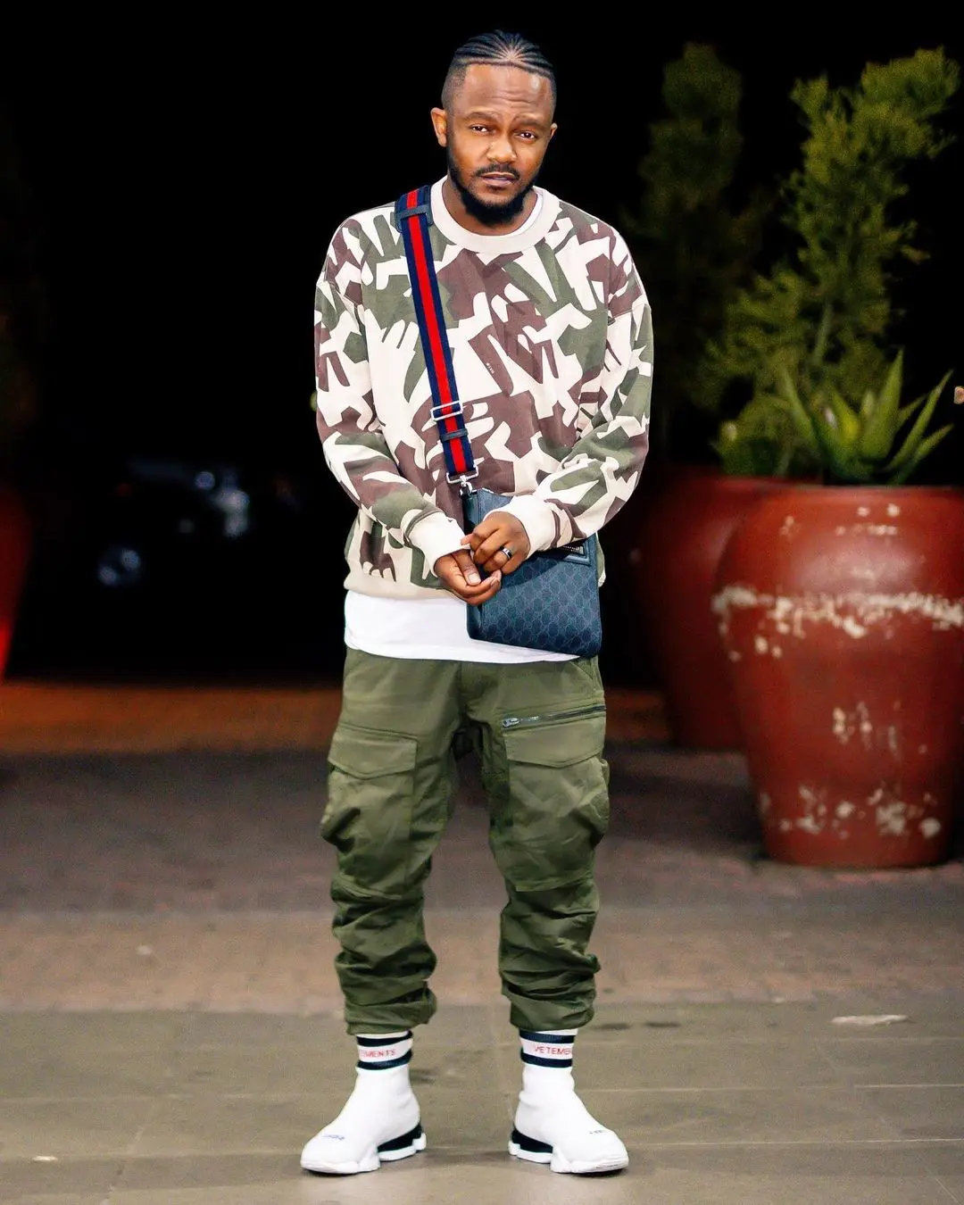 Kwesta walks away disappointed after a fan calls him Cassper – VIDEO