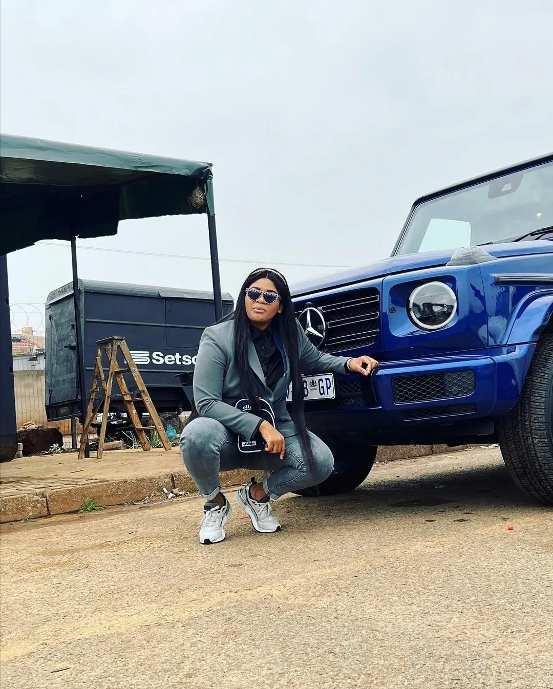 Lady Du spoils herself with a brand new R3 million car – Photos