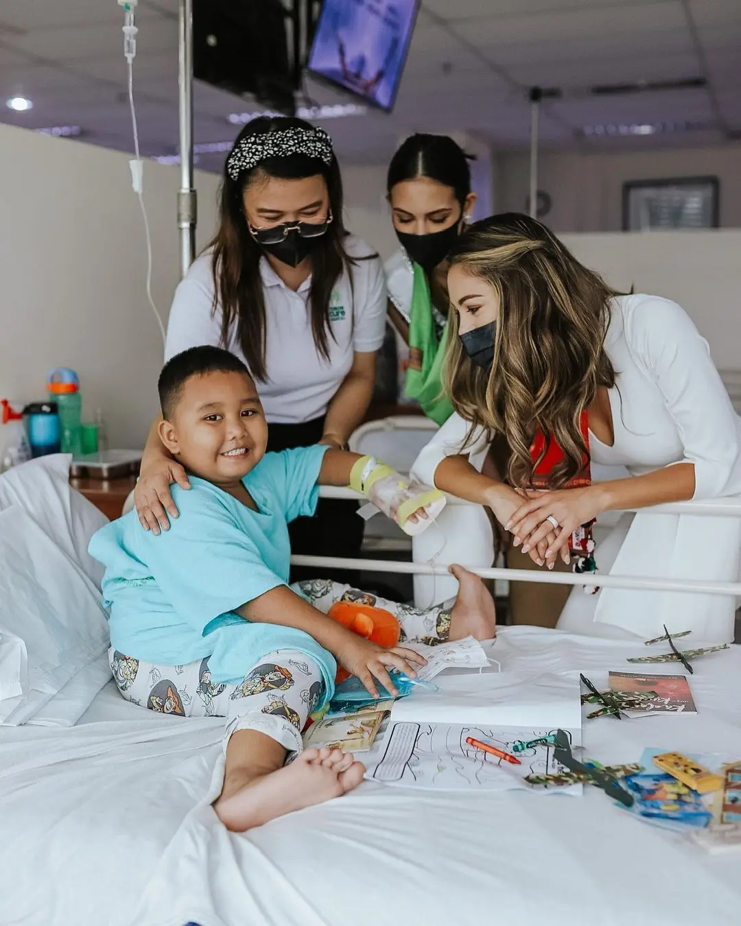 Demi-Leigh Tebow visits Davao hospital to celebrate 7th anniversary