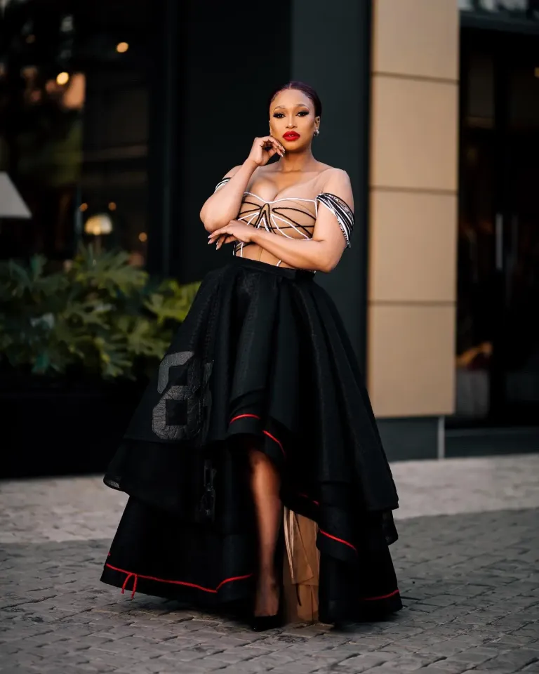 Photos: Actress Zola Nombona’s Orlando Pirates dress at Durban July breaks the internet
