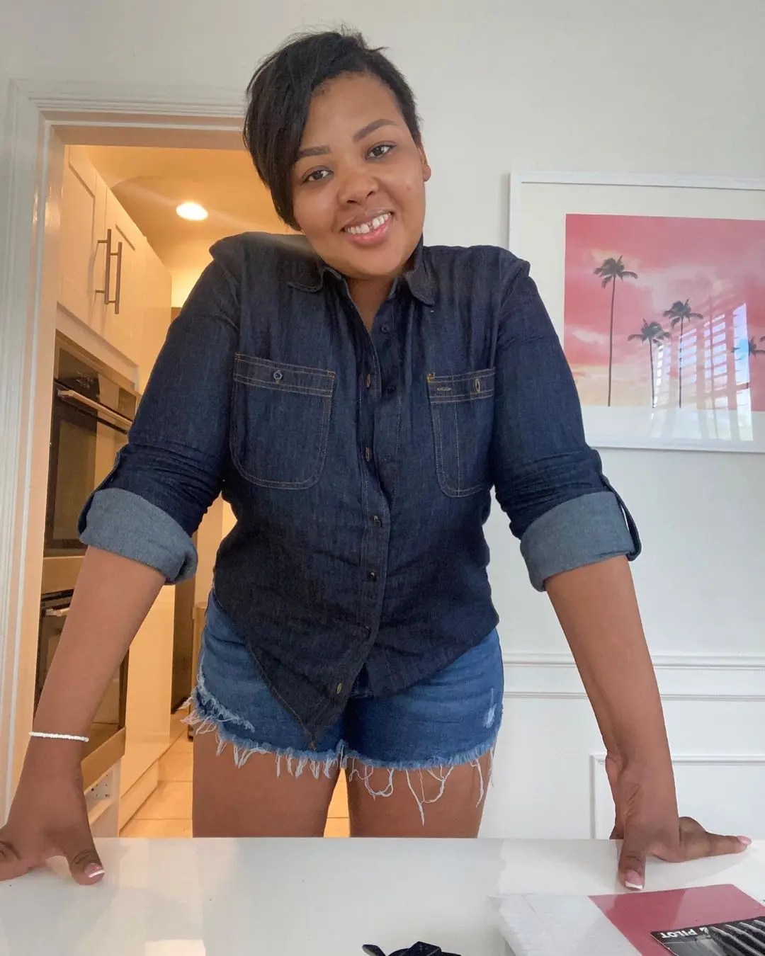 Anele Mdoda finds love in the hands of an unknown man