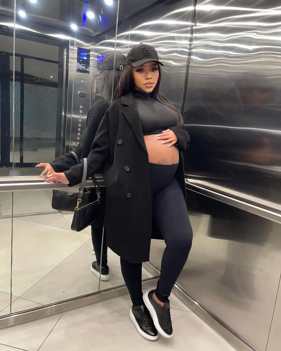 Faith Nketsi shares more cute pregnancy photos