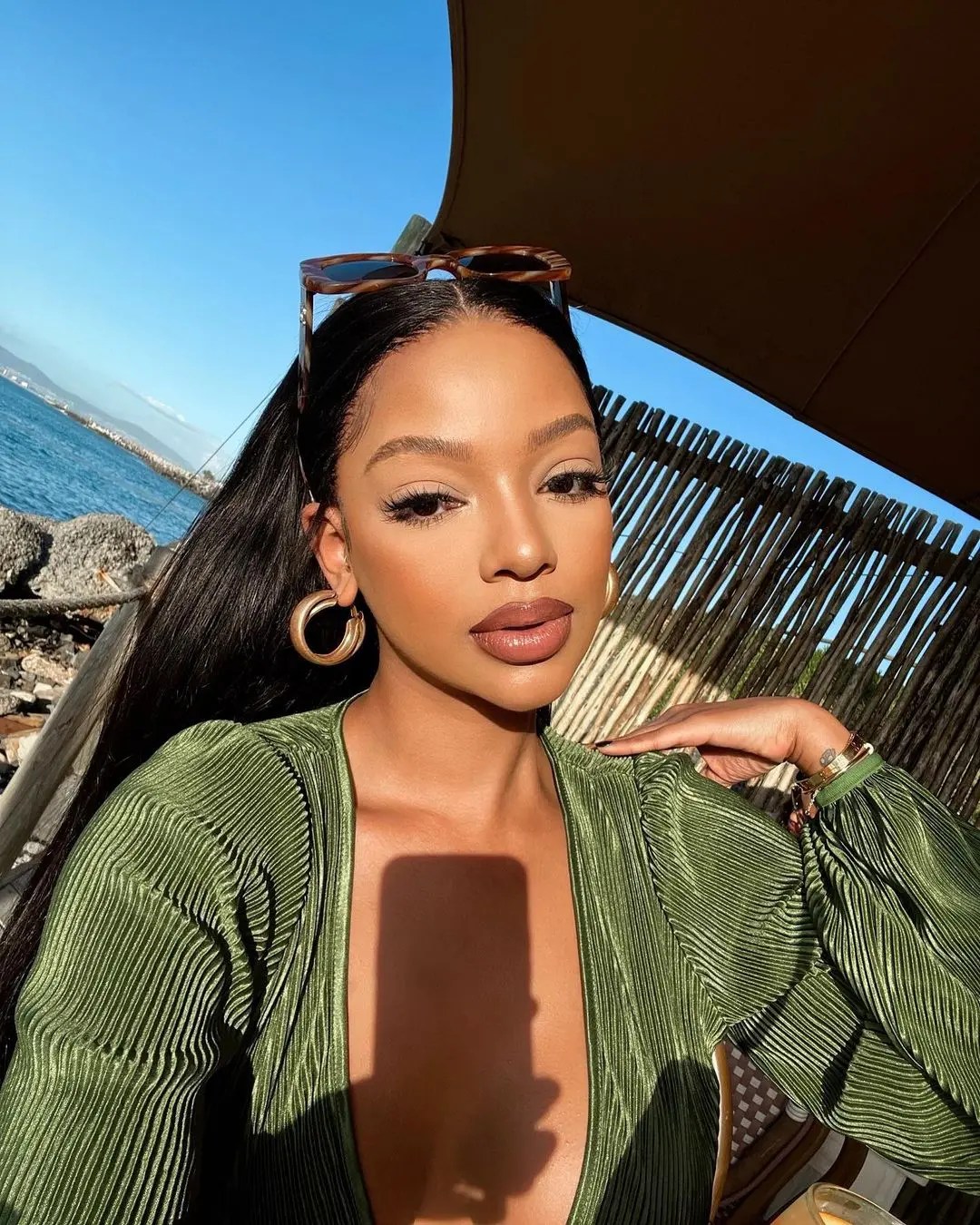 Watch: Mihlali Ndamase flaunts a beautiful ring on her finger