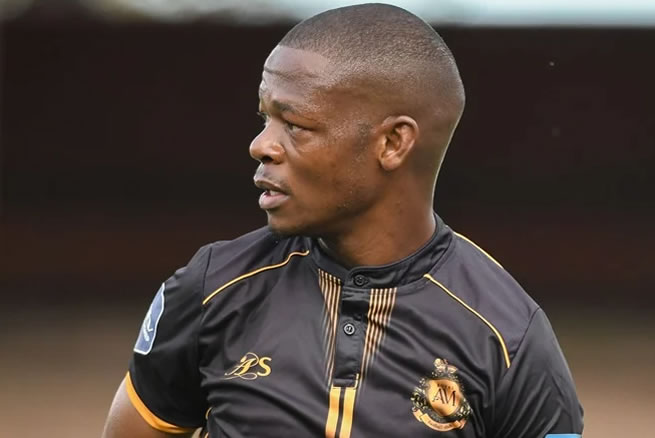 Royal AM striker Ndumiso Mabena sues Mam'Mkhize over unpaid salary – Exposes clubs secrets