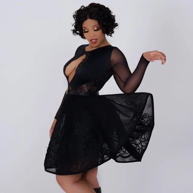 Sbahle Mpisane shows off her legs as she rocks her heel for the first time after car accident