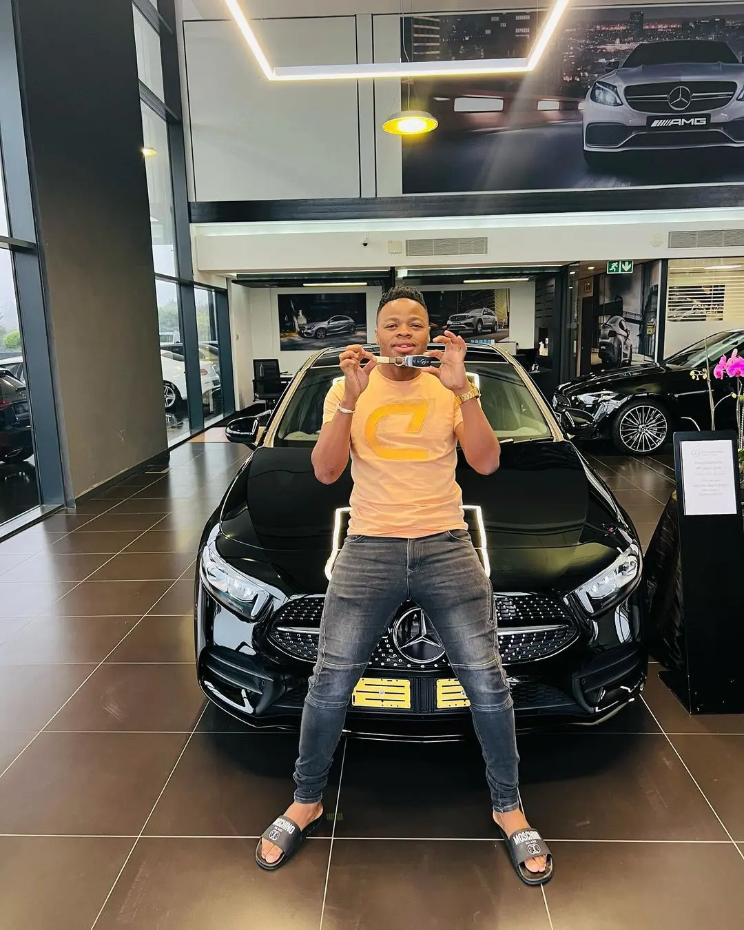 Maskandi star Ntencane buys himself a brand-new car – Photos