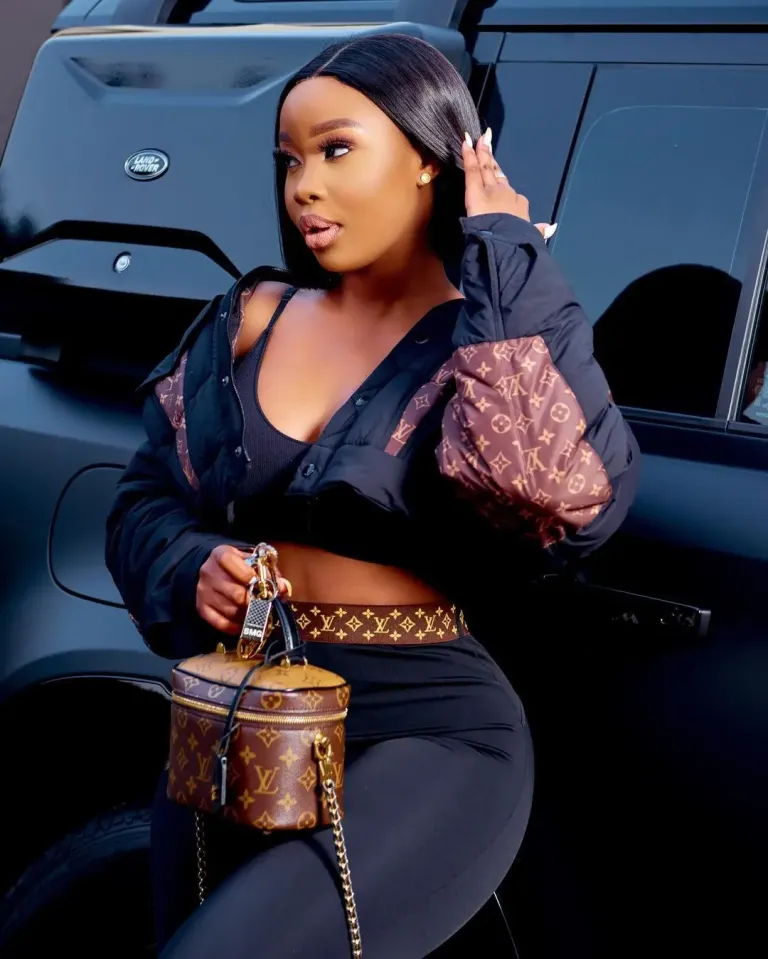 Video: Sithelo Shozi spoils herself with a new Land Rover