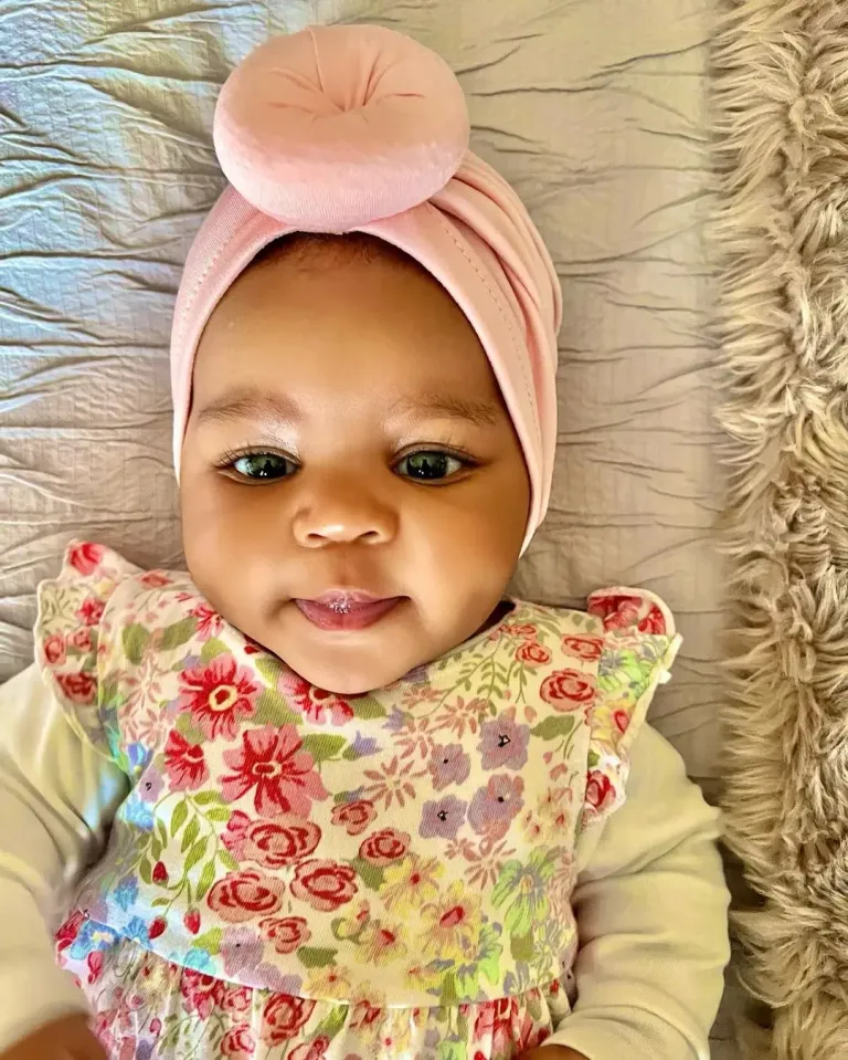 Londie London finally reveals her cute daughter’s face