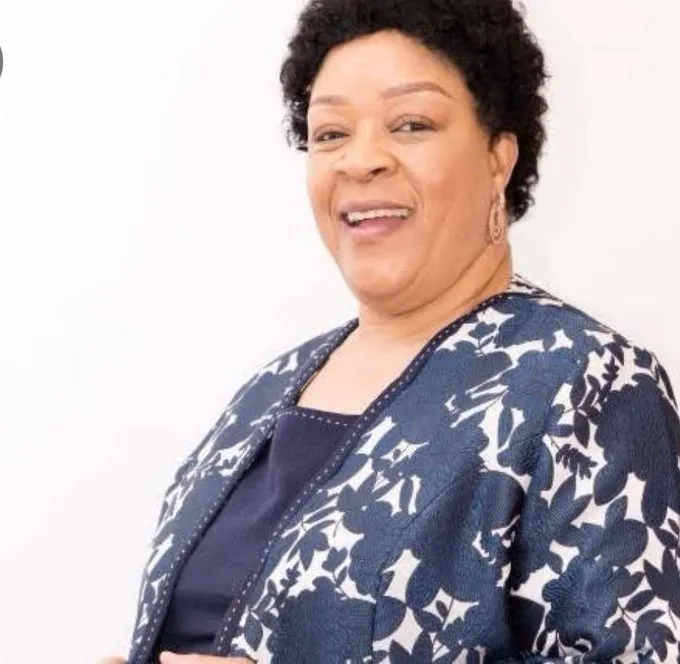 Photo of Elizabeth Serunye (Principal Thobakgale) from Skeem Saam causes a stir