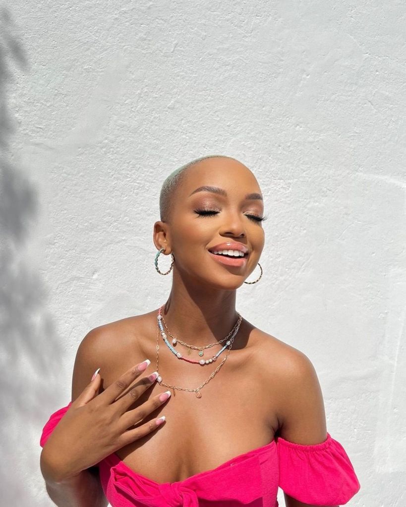 Photo: Nandi Madida shows off her new Mercedes Benz