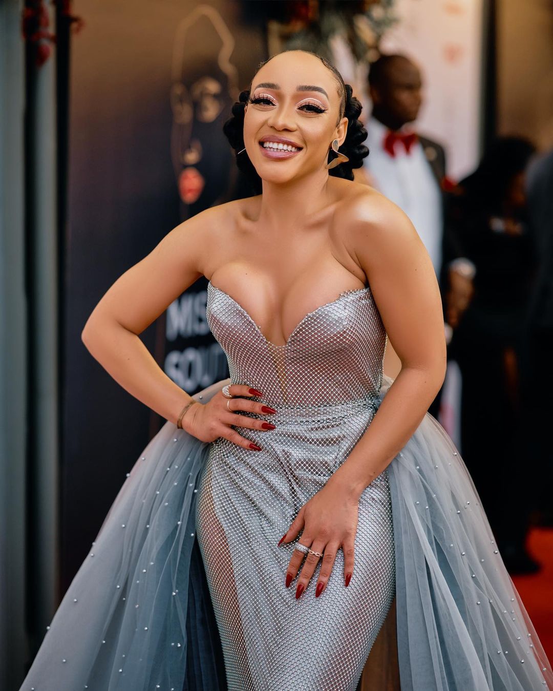 Thando Thabethe shows some to love Tumelo – Picture