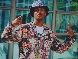 Emtee sends a strong warning to his fans