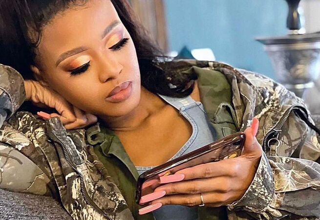 Babes Wodumo cracks cheating Mampintsha's phone password – Mzansi reacts as she exposes all (VIDEO)