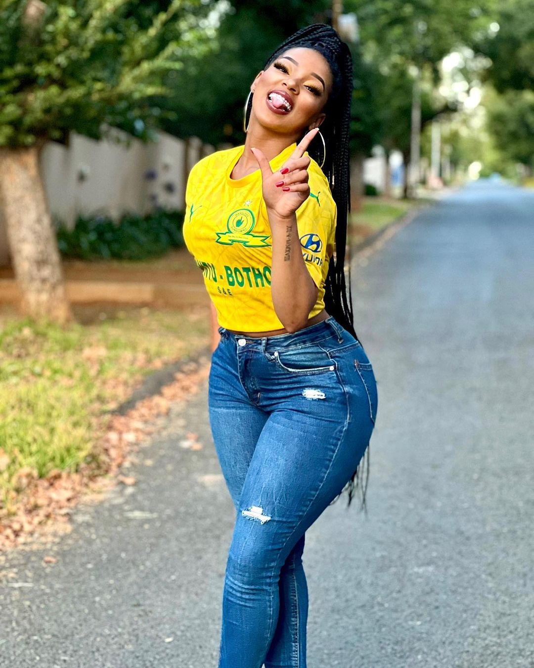 Former The Queen actress Lorraine Moropa’s wild celebrations of Mamelodi Sundowns title win goes viral