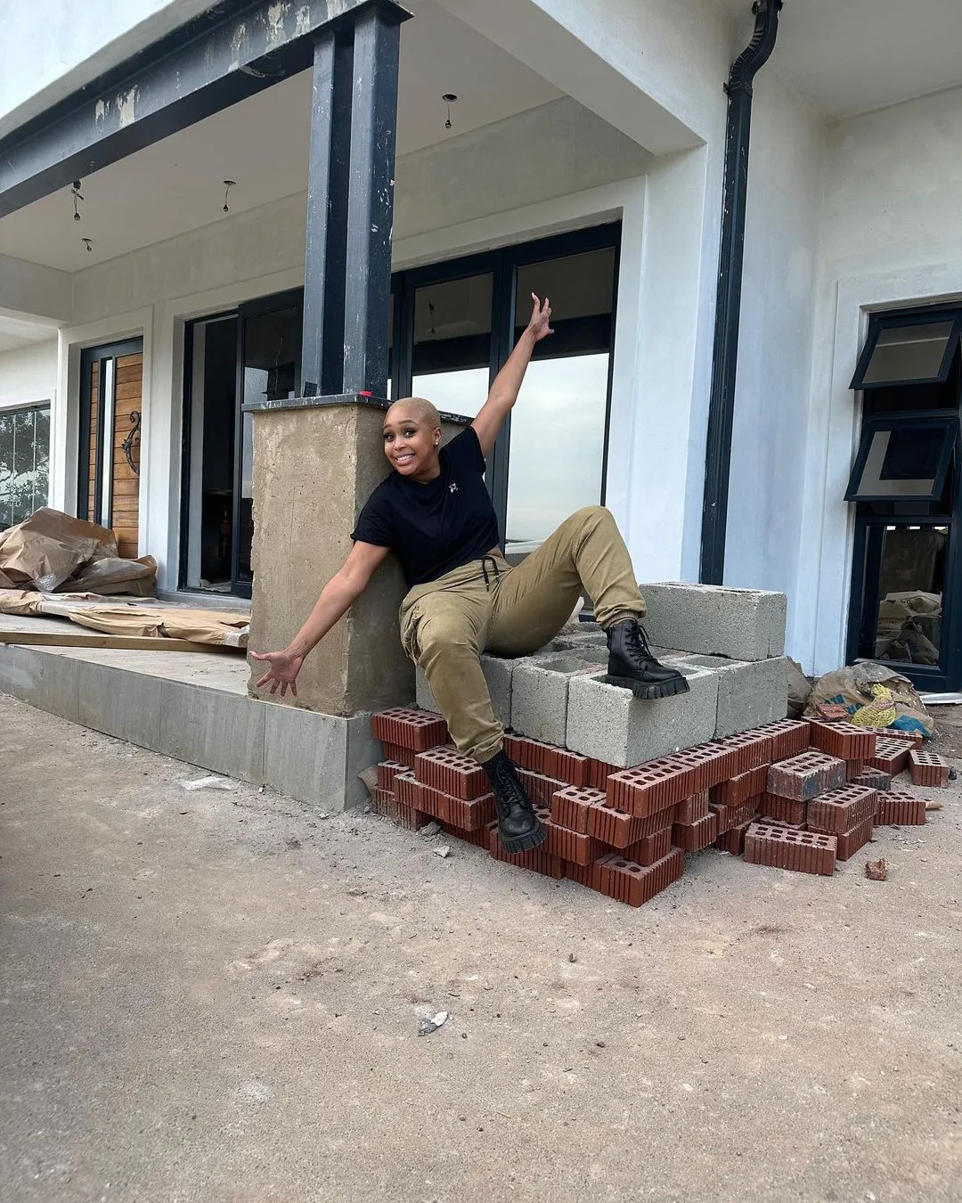 Minnie Dlamini – When life throws you bricks, build houses