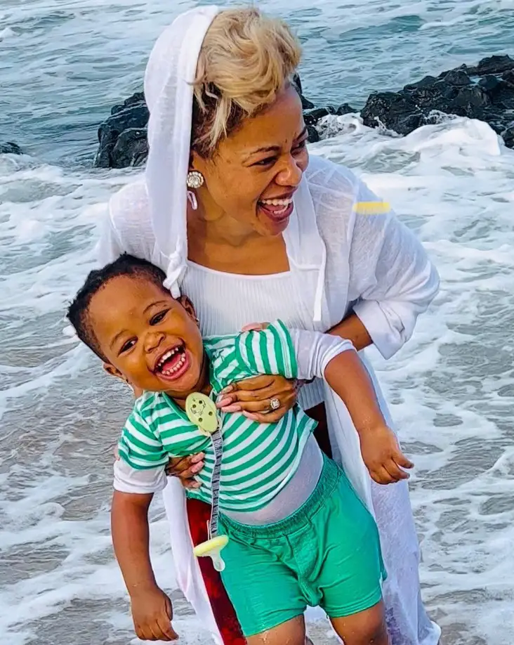 Watch – Zandie Khumalo’s Son Reaction After Seeing Kelly Khumalo on TV
