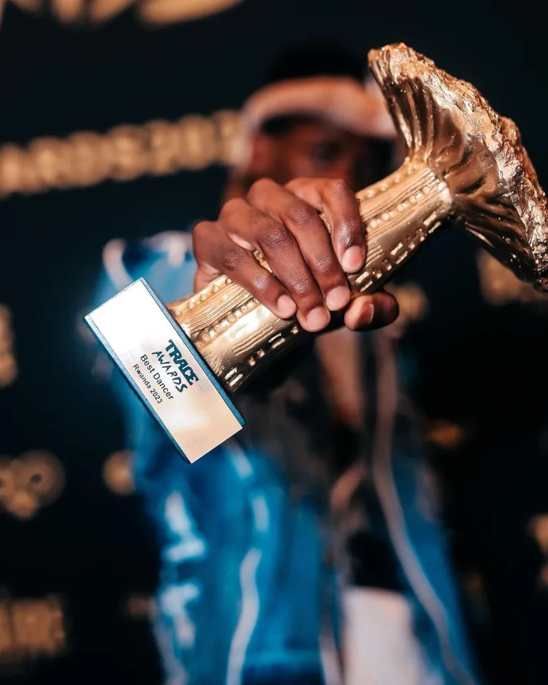 Robot Boii wins Best Dancer in Africa award